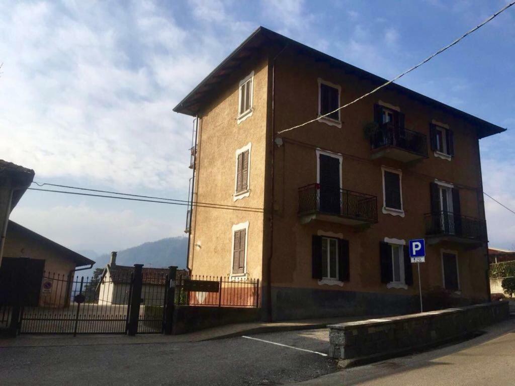 Casa Cesira Apartment Pettenasco Ngoại thất bức ảnh